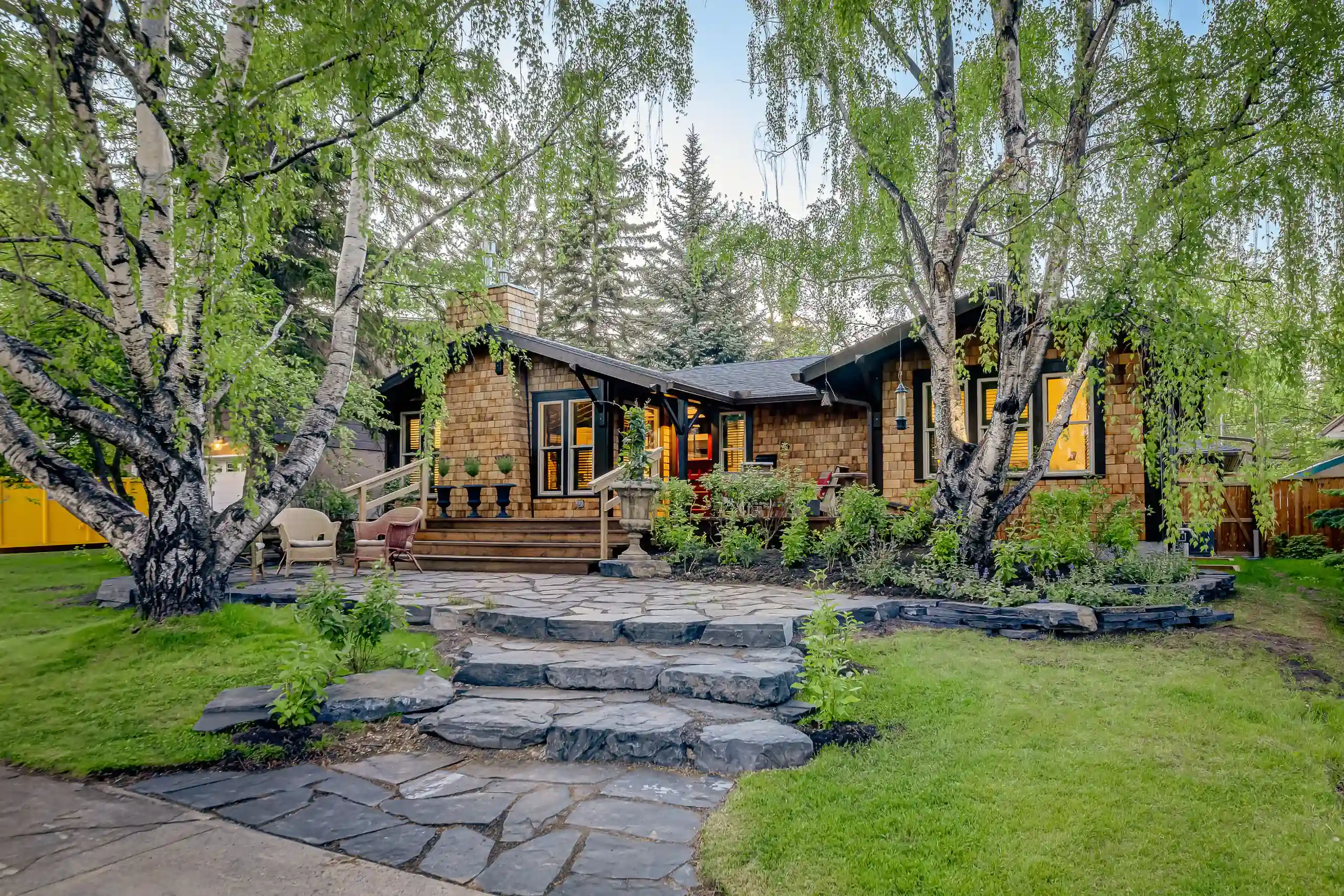 Kingsland, Calgary, Alberta